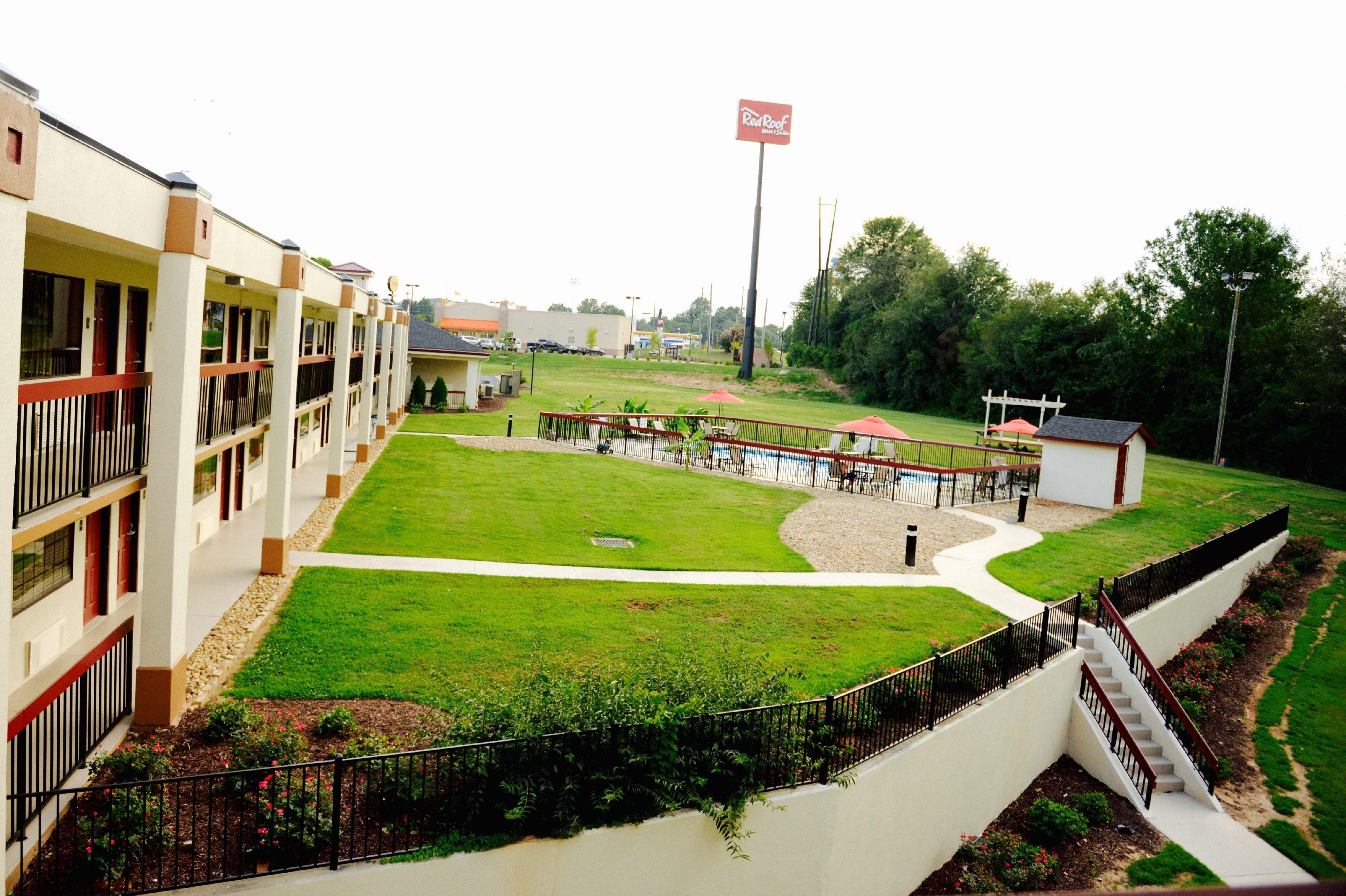 Red Roof Inn & Suites Commerce - Athens Exterior photo